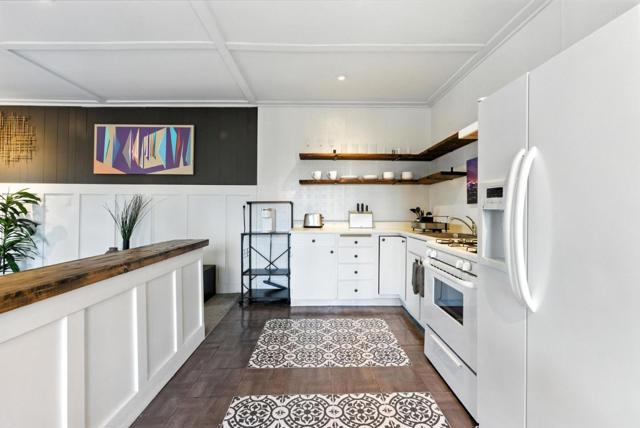 35 Mono Street, Brisbane CA: https://media.crmls.org/mediaz/9cc0d22a-4919-48fb-af4d-06a2ceb8b47b.jpg
