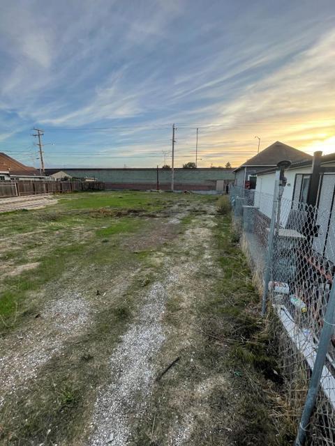 1100 Norton Street, San Mateo CA: https://media.crmls.org/mediaz/9cc15f55-9e68-4ed3-8d4b-97138e1afae9.jpg