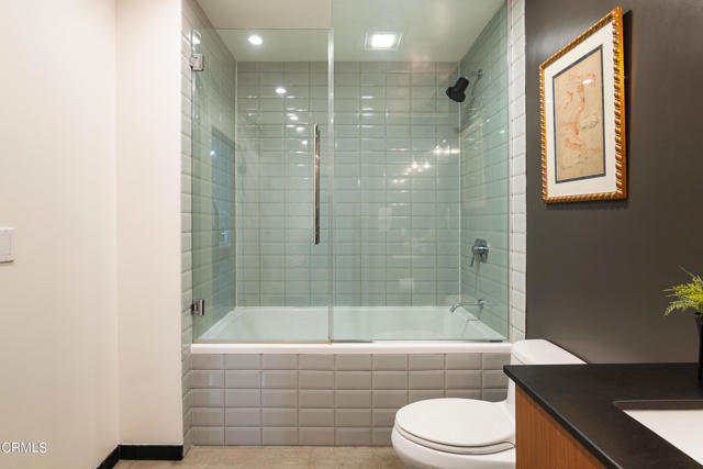 Detail Gallery Image 20 of 39 For 530 S Hewitt St #139,  Los Angeles,  CA 90013 - 2 Beds | 2 Baths