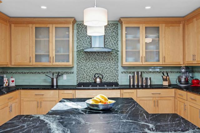 360 Fairway Drive, Pacifica CA: https://media.crmls.org/mediaz/9cc19b06-bf9d-4121-92b7-c43c2eef7d0b.jpg