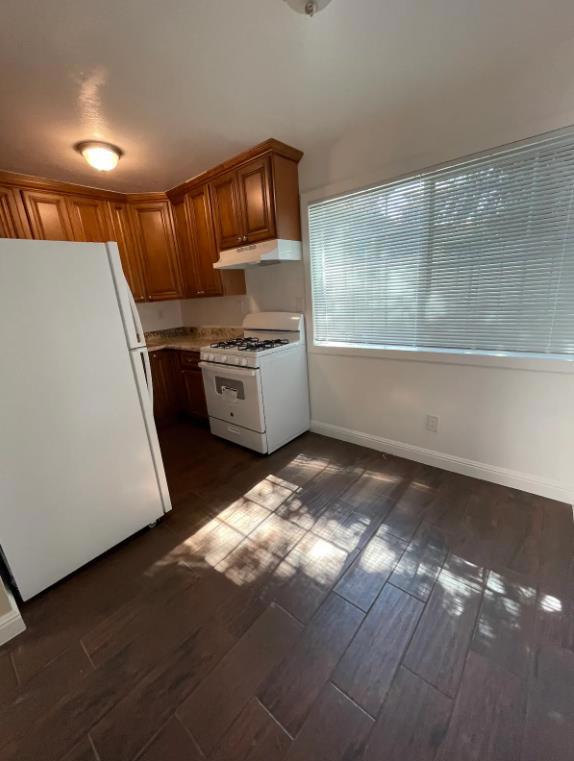 301 Pacific Avenue, Redwood City CA: https://media.crmls.org/mediaz/9cc2029e-350b-4b83-8705-154fe70c8b8f.jpg