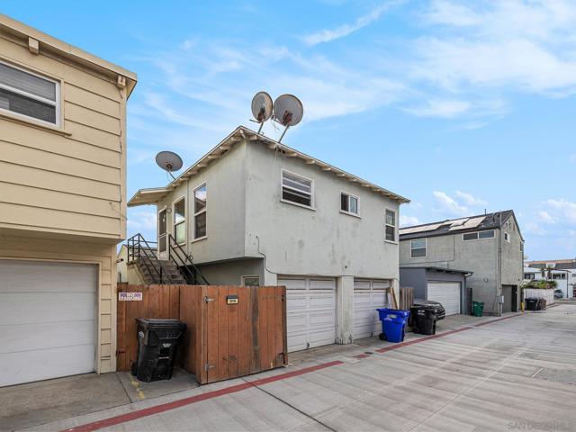 814 816 San Luis Rey Place, San Diego CA: https://media.crmls.org/mediaz/9cc20c84-a2d5-46e7-bb5b-d892b008a330.jpg