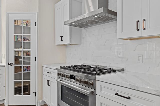 Detail Gallery Image 12 of 54 For 7004 Vista Olas, Carlsbad,  CA 92009 - 5 Beds | 3 Baths