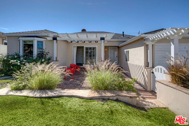 7009 RINDGE Avenue, Playa del Rey CA: https://media.crmls.org/mediaz/9cc29272-def0-43fd-90bc-7f6513e246cf.jpg