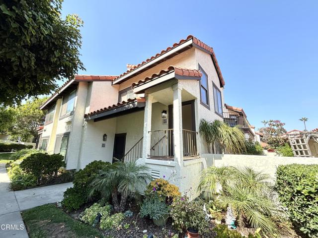 Detail Gallery Image 1 of 28 For 2231 Martinique Ln, Oxnard,  CA 93035 - 2 Beds | 2 Baths