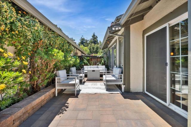 4241 Sora Terrace, Fremont CA: https://media.crmls.org/mediaz/9cc30d96-6d49-4c14-8364-c76a8eef1e1c.jpg