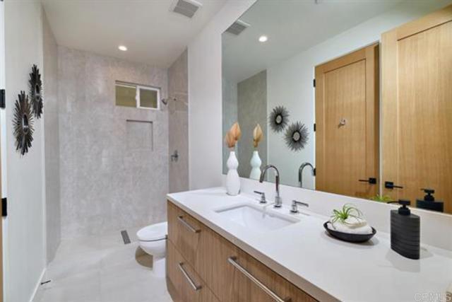 Detail Gallery Image 22 of 29 For 3901 Haines, San Diego,  CA 92109 - – Beds | – Baths