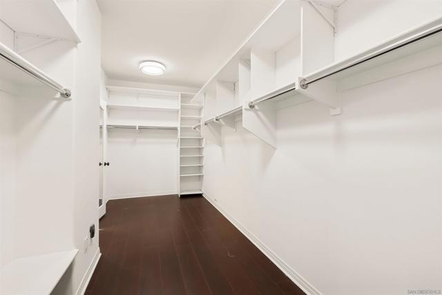 6911 Goldstone Rd, Carlsbad CA: https://media.crmls.org/mediaz/9cc3bd67-1660-4251-9e4f-af58fcae9ad6.jpg