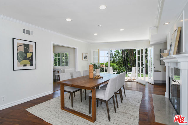 15474 Loom Place, Sherman Oaks CA: https://media.crmls.org/mediaz/9cc3cfd5-0bf2-4a11-94ba-a9bb7728a9c4.jpg