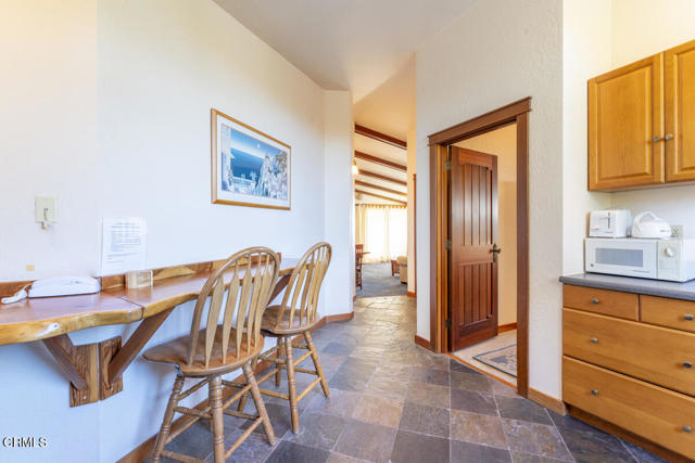 Detail Gallery Image 12 of 62 For 44920 Little Lake Rd, Mendocino,  CA 95460 - 4 Beds | 3 Baths