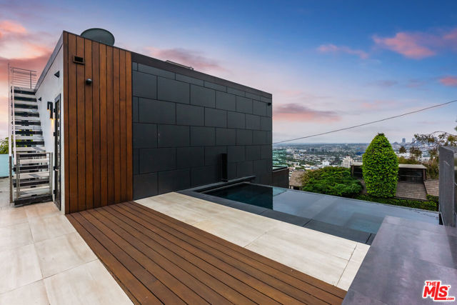 1545 Marlay Drive, Los Angeles CA: https://media.crmls.org/mediaz/9cc416f1-d49a-458b-a538-13afabd016d1.jpg