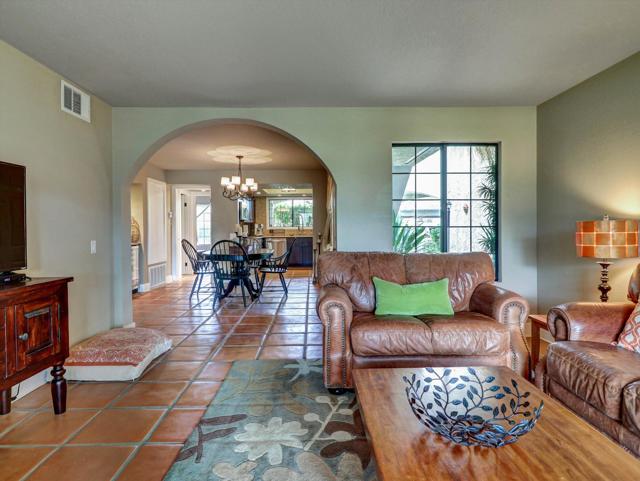 2001 E Camino Parocela, Palm Springs CA: https://media.crmls.org/mediaz/9cc43e68-79d6-49e2-b283-7a6f77e25e12.jpg