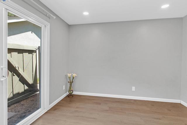 1328 Star Bush Ln, San Jose CA: https://media.crmls.org/mediaz/9cc47e85-c196-4227-8c09-75c675c5df5b.jpg
