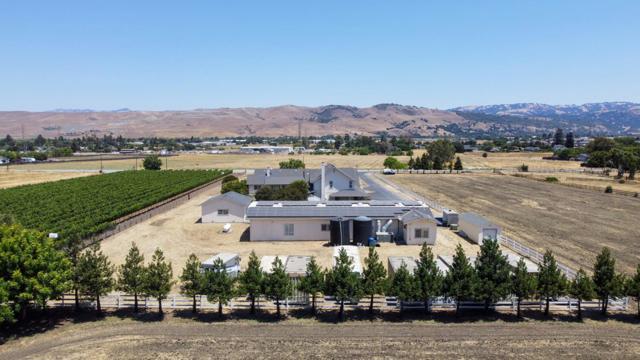19715 Hale Avenue, Morgan Hill CA: https://media.crmls.org/mediaz/9cc4c2fa-e007-4a5f-90c1-44d11af1fc5d.jpg