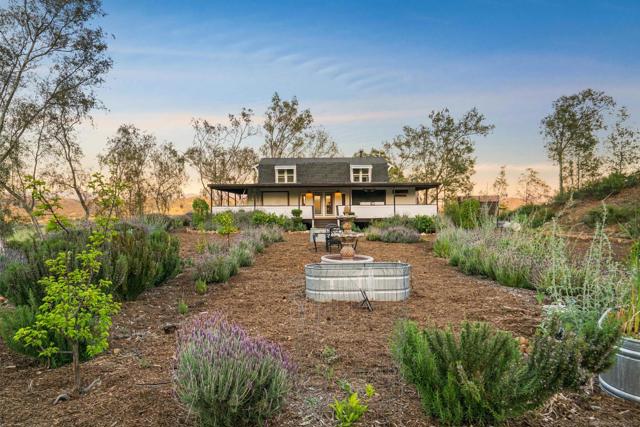Details for 23898 Crown Hill Lane, Escondido, CA 92027