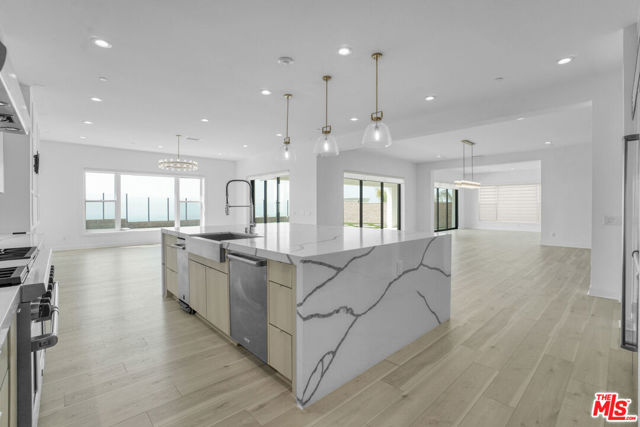 20188 W Marlow Lane, Porter Ranch CA: https://media.crmls.org/mediaz/9cc5b826-6781-4daf-ba3b-74f7f1353b19.jpg