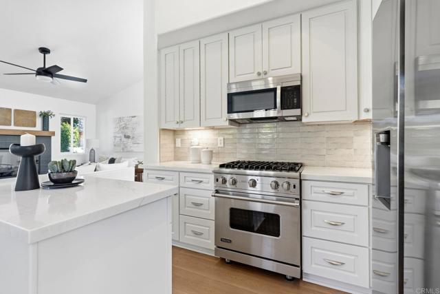 Image 7 of 70 For 630 Poinsettia Park