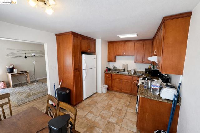 Image 20 of 25 For 2015 Hearst Ave