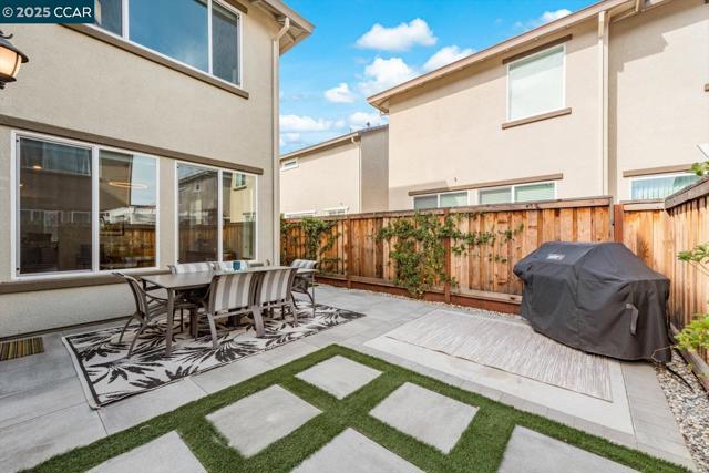 205 Goose Creek Ave, Brentwood CA: https://media.crmls.org/mediaz/9cc71347-a2fa-4d97-bde7-81d89b1e3d35.jpg