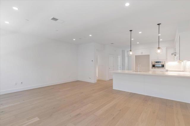 2112 Ivory Terrace, San Ramon CA: https://media.crmls.org/mediaz/9cc7247c-1c8c-45b4-853b-1237dbe9bade.jpg