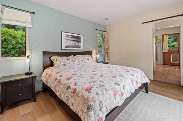 42 Upper Circle, Carmel Valley CA: https://media.crmls.org/mediaz/9cc73e67-bec6-44e9-91c8-7118e4a8f274.jpg