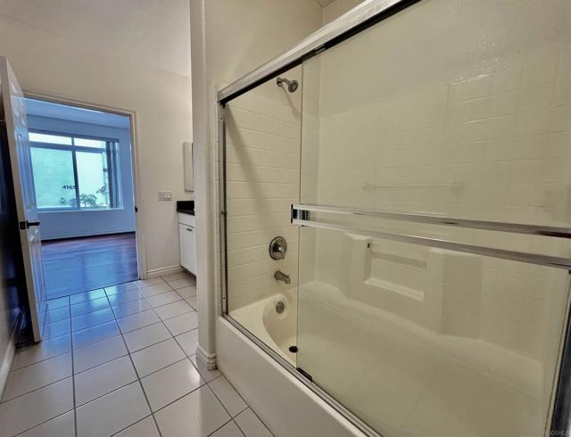 9263 Regents Rd., La Jolla CA: https://media.crmls.org/mediaz/9cc8324b-9187-4fb2-97bc-9d24a53ab700.jpg
