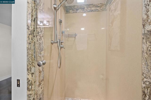 1129 AVENIDA SEVILLA, Walnut Creek CA: https://media.crmls.org/mediaz/9cc88693-72a2-4a5c-a956-c32051363886.jpg