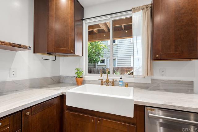 4608 Georgia St, San Diego CA: https://media.crmls.org/mediaz/9cc8974e-78e9-4d71-815d-0f9a4a142bce.jpg