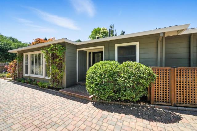 641 10th Avenue, Menlo Park CA: https://media.crmls.org/mediaz/9cc90007-3a11-43d0-b278-f9251b1b7c13.jpg