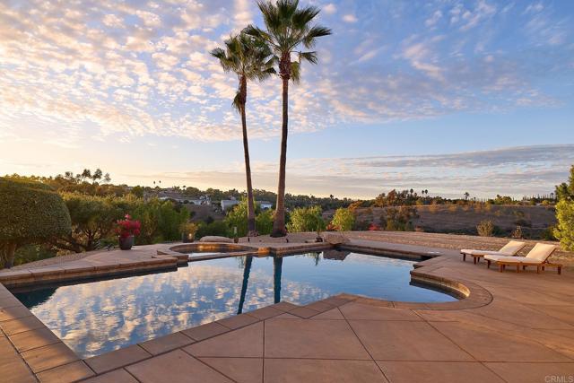 2869 Dos Lomas Place, Fallbrook CA: https://media.crmls.org/mediaz/9cc92fac-14c5-4643-8952-b1e4271bb53a.jpg