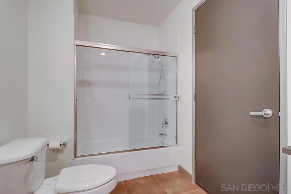 MLS #250035729SD img 17