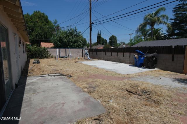 7950 Sausalito Avenue, West Hills CA: https://media.crmls.org/mediaz/9cca566f-79cb-427b-9940-6a2259f3aeed.jpg