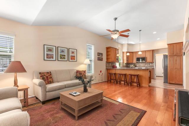 1911 La Subida Way, San Marcos CA: https://media.crmls.org/mediaz/9ccb4d27-dff6-4188-8503-14bb6e68c9df.jpg