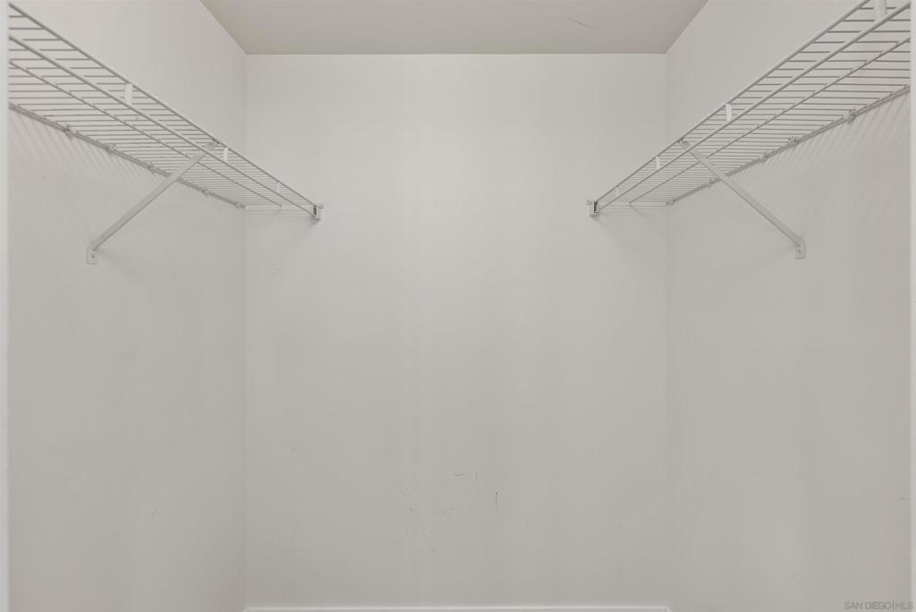 https://media.crmls.org/mediaz/9ccca4b5-a5ad-45ea-ab24-bb2019ded11a.jpg?preset=X-Large