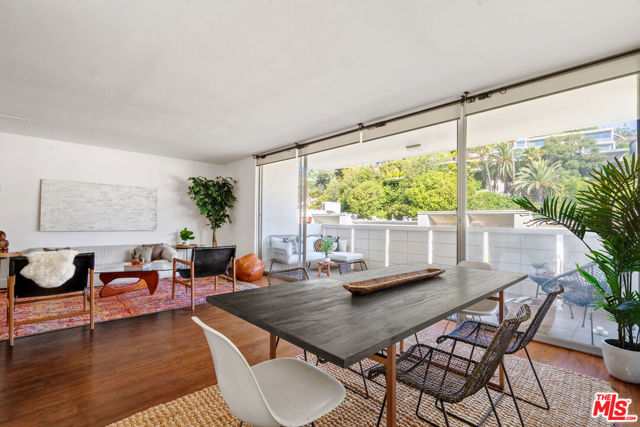 8787 Shoreham Drive, West Hollywood CA: https://media.crmls.org/mediaz/9cccfb9c-ff46-4977-8b58-5df4ed3b4876.jpg
