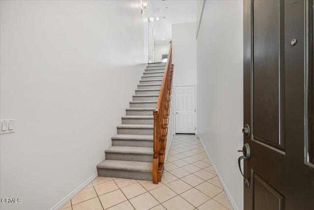 Detail Gallery Image 3 of 30 For 288 Lightwood St, Camarillo,  CA 93012 - 2 Beds | 2 Baths