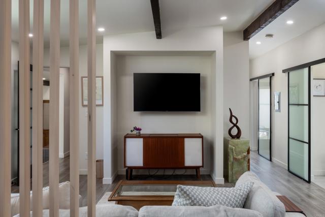 Detail Gallery Image 14 of 42 For 1011 13 Neptune Ave, Encinitas,  CA 92024 - 3 Beds | 3/1 Baths