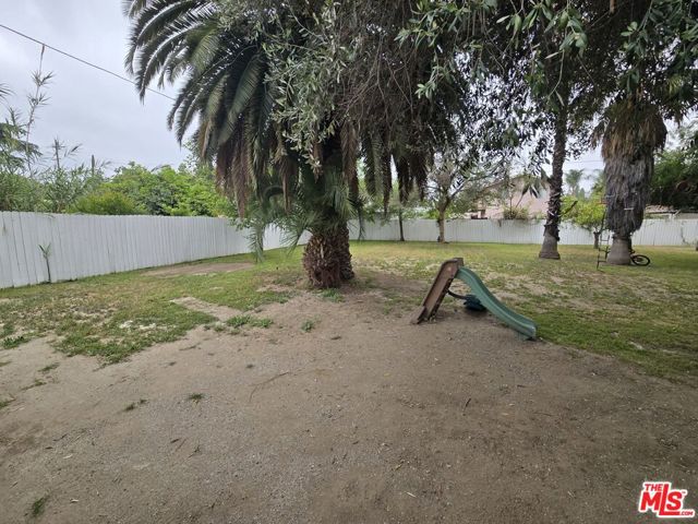 14756 Lemay Street, Van Nuys CA: https://media.crmls.org/mediaz/9ccdaa63-cf45-490f-9030-83a2f13a8885.jpg