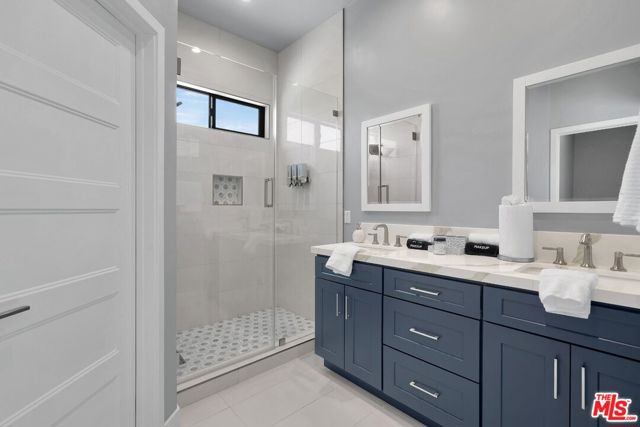 Image 24 of 66 For 80803 Sunglow Court