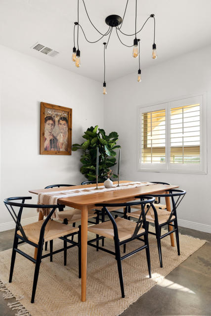 6207 Red Bluff Avenue, Yucca Valley CA: https://media.crmls.org/mediaz/9ccea751-e68f-4377-8813-8ca83b776c90.jpg
