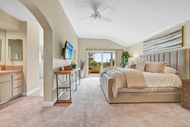 4459 Dorchester Pl, Carlsbad CA: https://media.crmls.org/mediaz/9ccf3b52-4846-4123-8503-7383dba73d9c.jpg