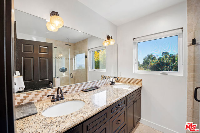 19536 Wells Drive, Tarzana CA: https://media.crmls.org/mediaz/9ccf763b-d144-4cc8-bb8f-e8e7fccdf0af.jpg