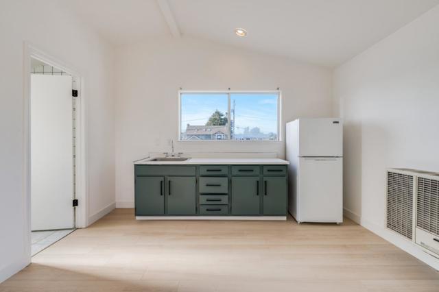 421 Oxford Way, Santa Cruz CA: https://media.crmls.org/mediaz/9ccfd4ef-39da-4e9d-a346-b7b0bcd838c5.jpg