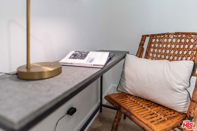 5901 Canterbury Drive, Culver City CA: https://media.crmls.org/mediaz/9cd068a6-3ec2-4e43-ac9e-dea8ef78b9c4.jpg