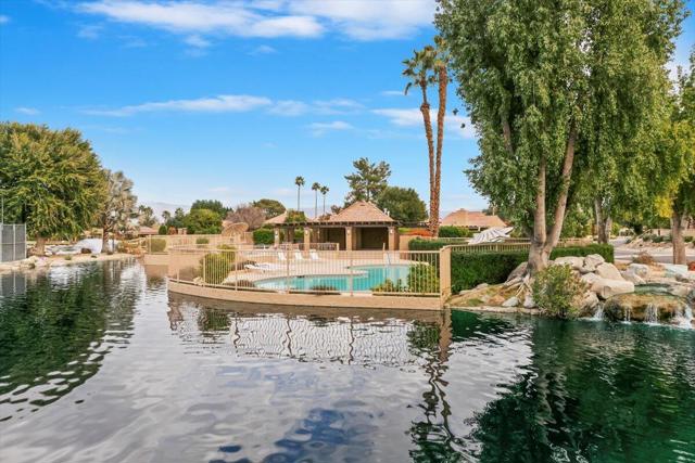 44509 Sorrento Court, Palm Desert CA: https://media.crmls.org/mediaz/9cd08b15-ff85-4212-9b7c-93a6408a0e00.jpg