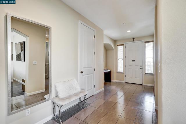 4007 Oak Knoll St, Antioch CA: https://media.crmls.org/mediaz/9cd0f3b2-4e1e-4e59-9cc1-acd345d4e0e9.jpg