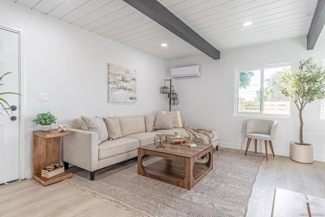 2813 15 46Th St, San Diego CA: https://media.crmls.org/mediaz/9cd14bb7-26b2-41f1-ab04-30e6daea08e1.jpg
