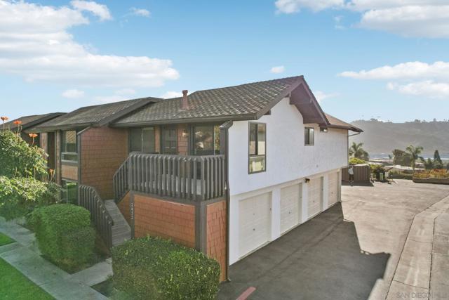 2422 Caminito Ocean Cv, Cardiff by the Sea CA: https://media.crmls.org/mediaz/9cd1d39d-ae50-489d-a7aa-3fc98425fe82.jpg