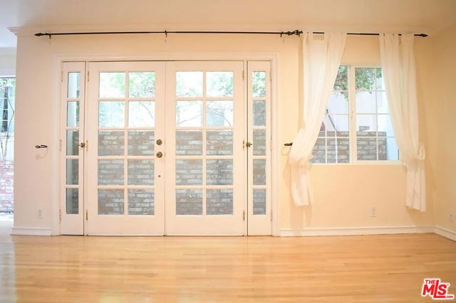1119 22nd Street, Santa Monica CA: https://media.crmls.org/mediaz/9cd1d4e7-adc4-4fde-9070-a5c13baee153.jpg