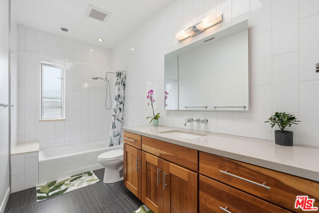 512 Irena Avenue, Redondo Beach, California 90277, 5 Bedrooms Bedrooms, 0 ,3 BathroomsBathrooms,Residential,For Sale,Irena,0,26860787